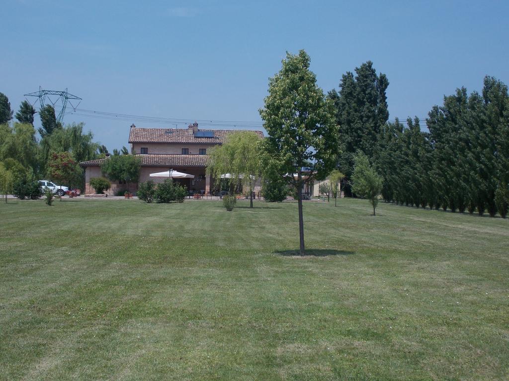 Agriturismo I Bosconi チェゼーナ エクステリア 写真